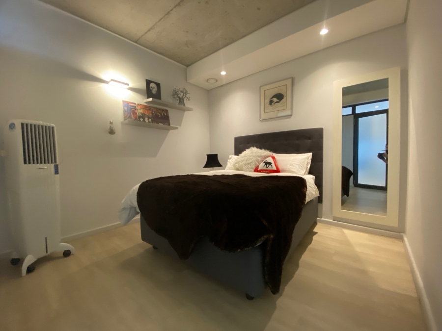 1 Bedroom Property for Sale in Woodstock Western Cape